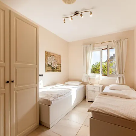 Luxuswohnung Sylt * カラ・ラトハダ